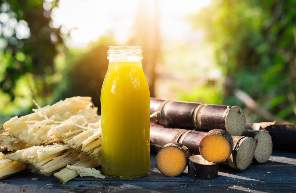 热天喝甘蔗汁防止脱水