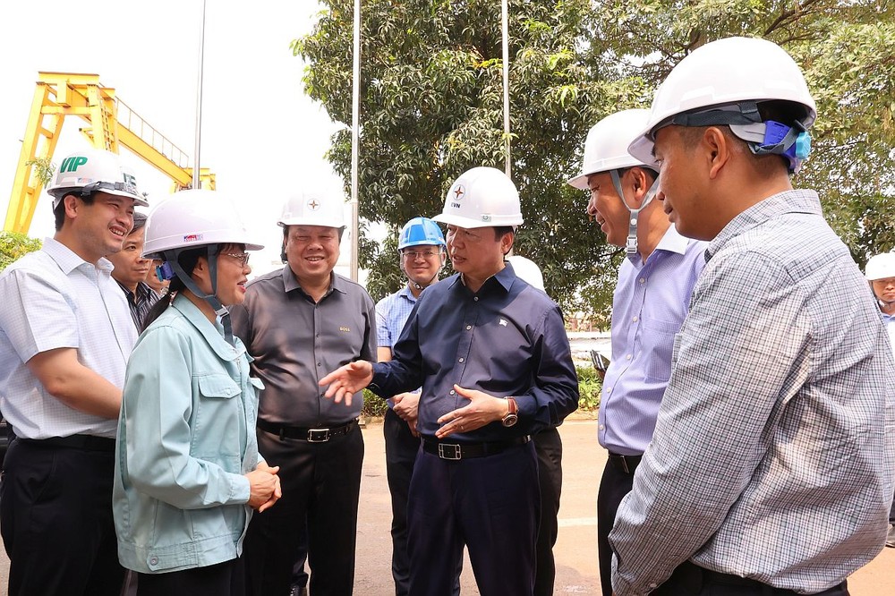 陈红河副总理视察 500 千伏电线第3段进度