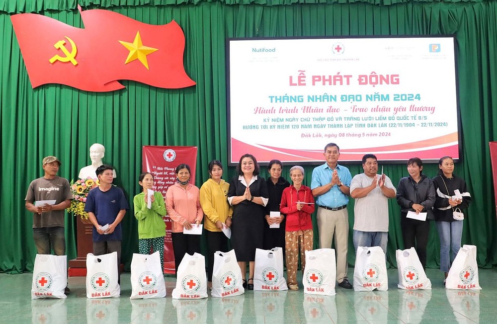 维护人道精神是今年红十字会主题