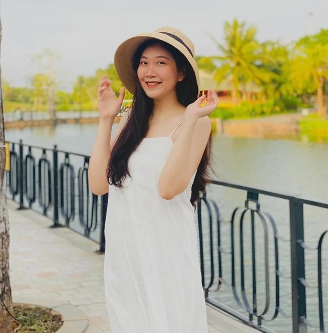 陈阮草儿日渐成长、稳重。