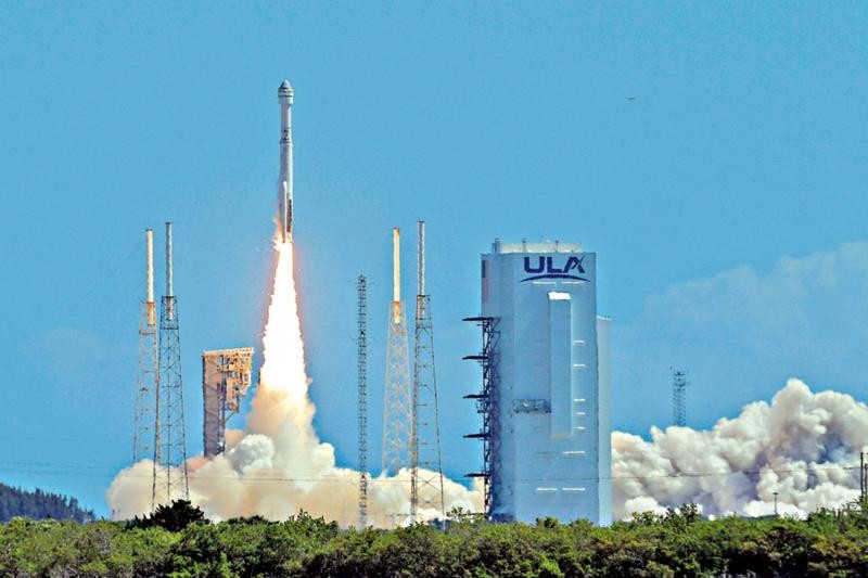 波音“星际客机”飞船5日在佛州发射升空。（图：路透社）