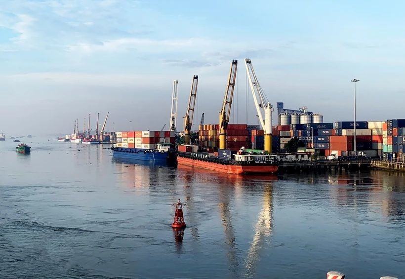 平阳省苡安市平胜坊的平阳港一隅。（图：越通社）