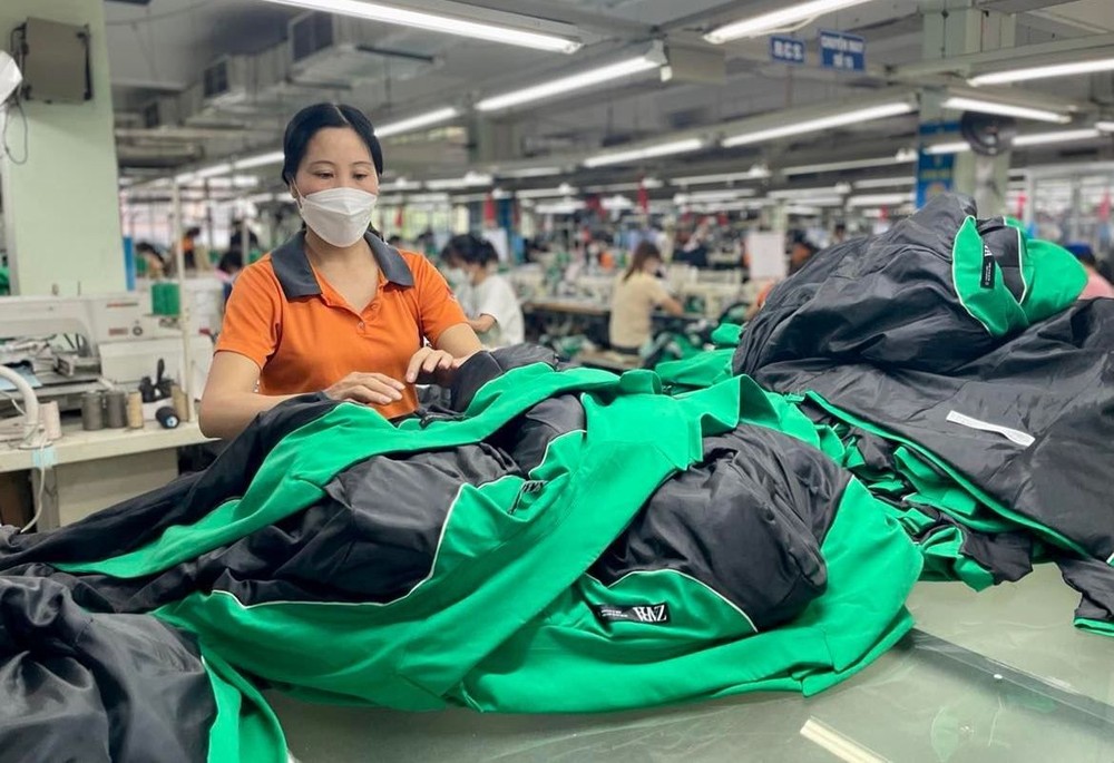 越南纺织品成衣行业出现许多可观势头，订单充裕。