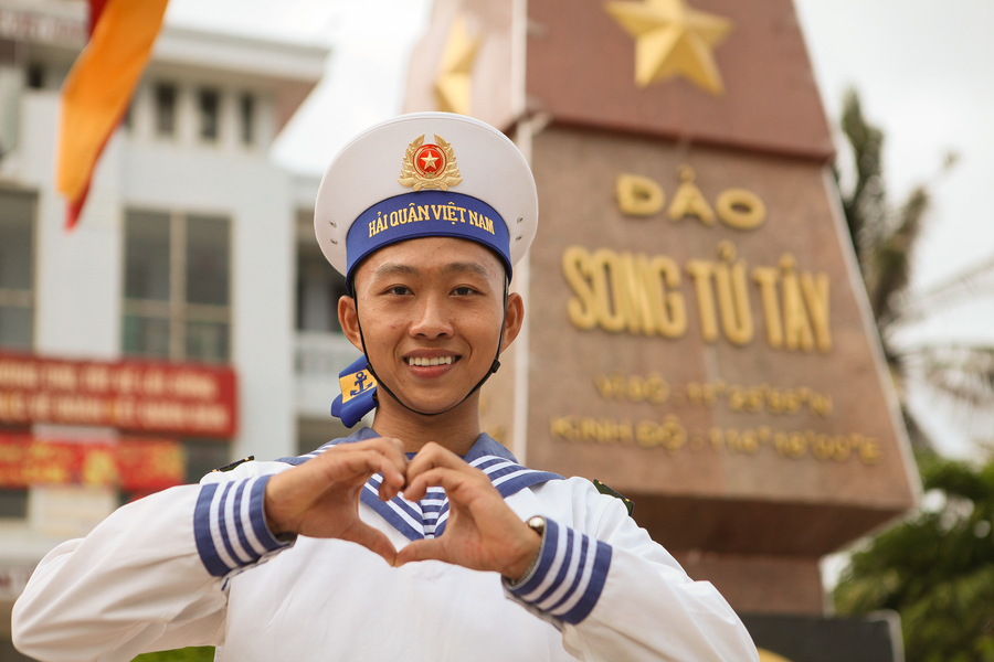 长沙岛上的战士们心怀抱负，传递出奉献祖国的正能量。（图：越通社）