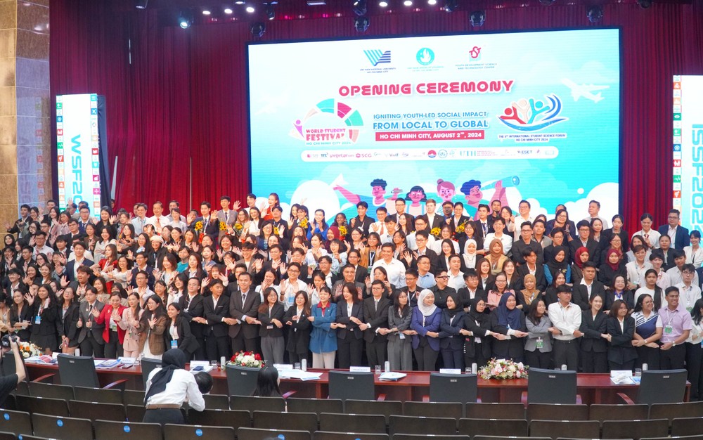 lien-hoan-sinh-vien-the-gioi.jpg