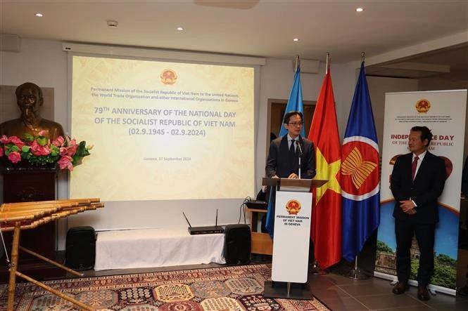 杜越雄副外长在招待会上致辞。（图：越通社）