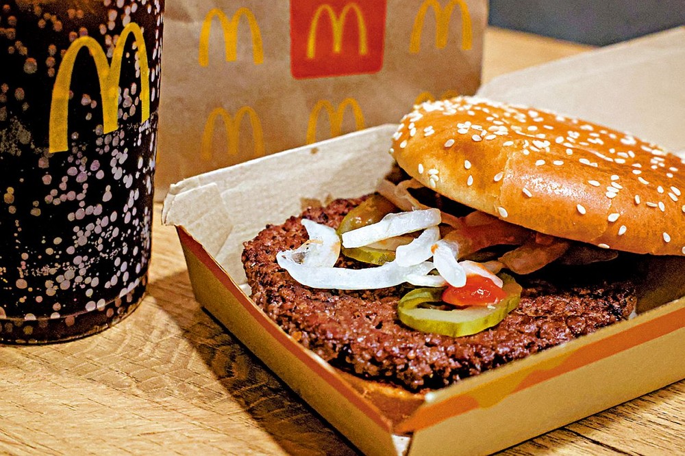 美国麦当劳「足三两」牛肉汉堡出现大肠杆菌污染，13州75人受影响。（示意图：路透社）