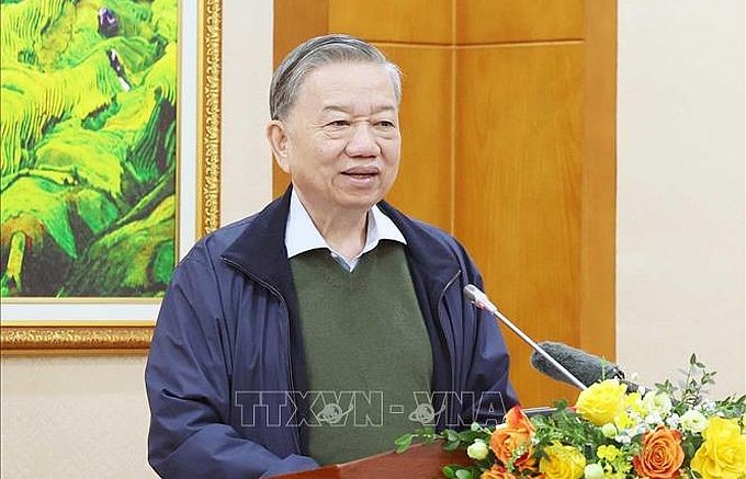 党中央总书记苏林在会议上发表讲话。（图：越通社）