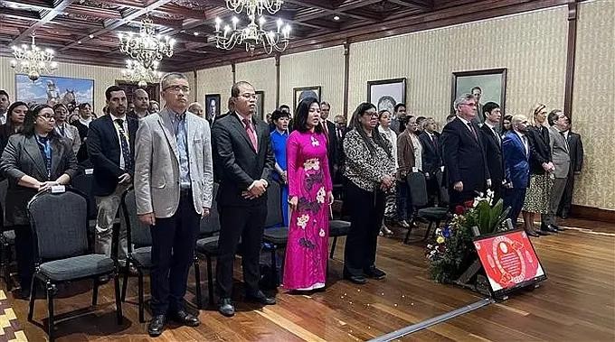 参加集会的代表们重温越委传统友好和全面伙伴关系的各个里程碑。（图：越通社）