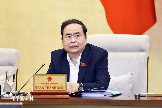 国会主席陈青敏在会议上发言。（图：越通社）