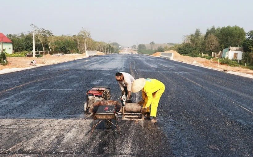 政府总理指导关照、辅助工地劳动者