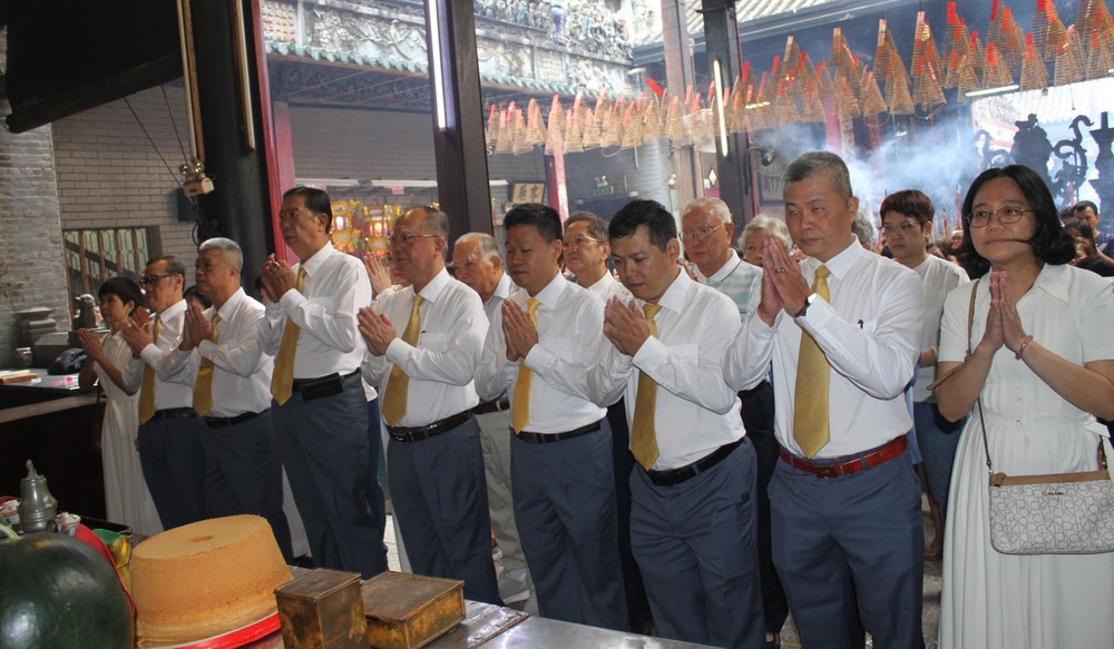 穗城会馆理事会举行岁暮祭圣仪式。