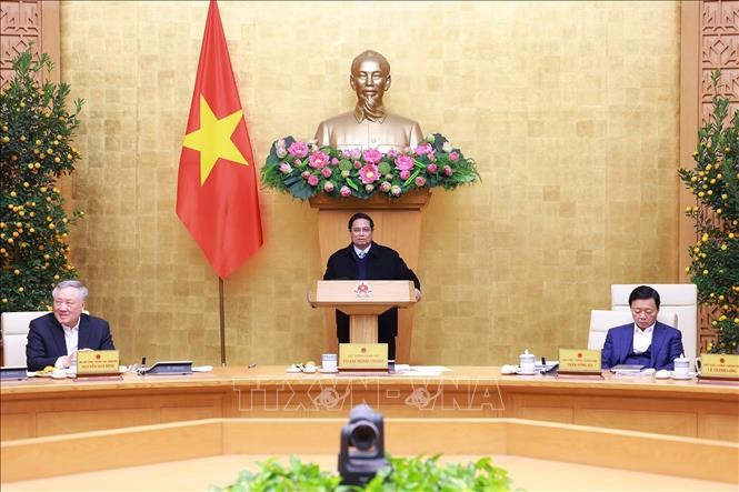 政府总理范明政主持会议。（图：越通社）