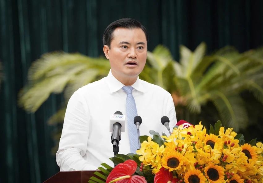 市人委会副主席裴春强担任本市50项凸显建设工程评选委员会主席。（图：顺文）