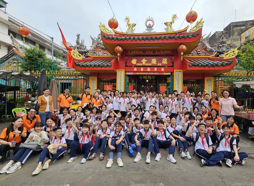 文朗学校参观华人艺术建筑遗迹