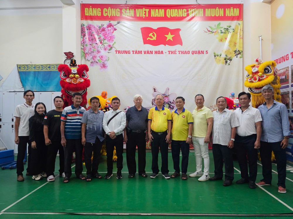 弘扬华人传统龙狮艺术