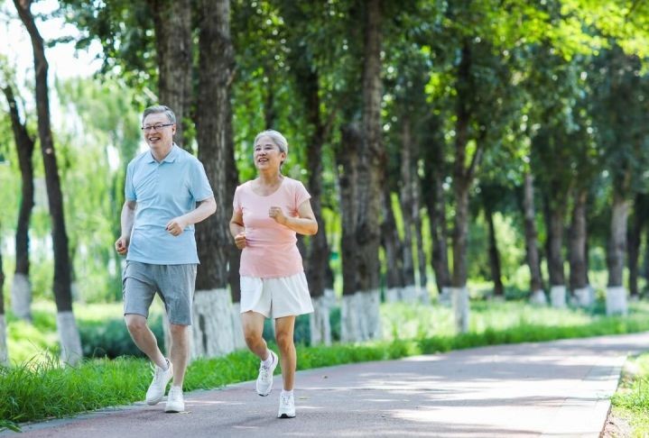 新研究发现，每周进行约35分钟的中等强度到高强度锻炼，就能让中老年人的罹患痴呆症风险降低41%。（示意图：互联网）