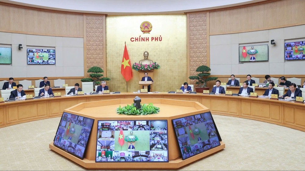 继续维持宏观经济稳定