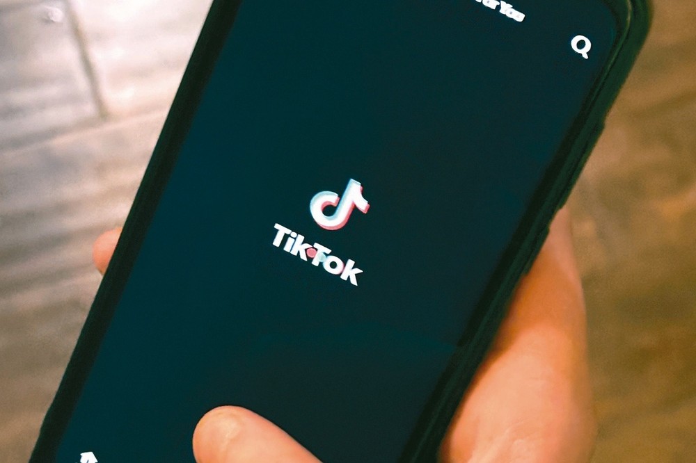 资料显示，TikTok在美国的业务估值高达600亿美元，因其拥有超过1亿美国用户，吸引了多家公司的兴趣。（示意图：互联网）