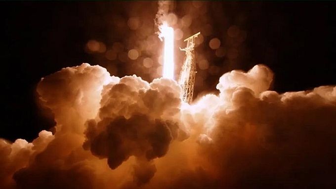 当地时间3月10日下午，在美国加州范登堡太空军基地，“猎鹰9”号运载火箭携带空间望远镜“SPHEREx”发射升空。（韩联社/美国航空航天局供图）