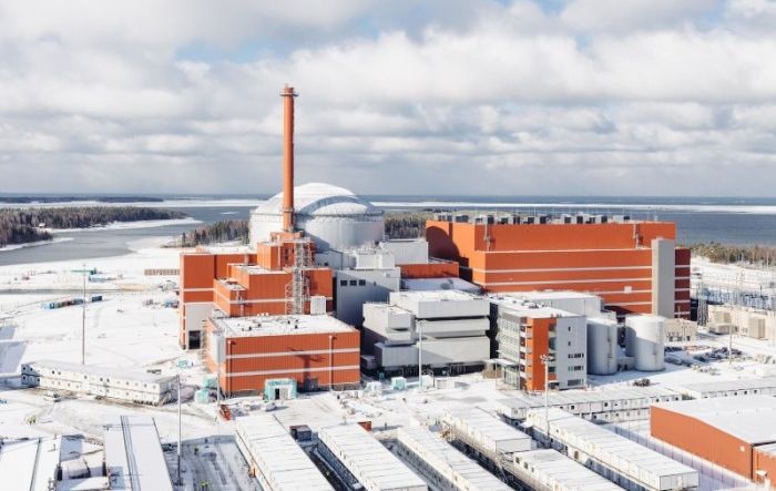 图为位于芬兰西南海岸奥尔基洛托的核电站。（图：TVO）