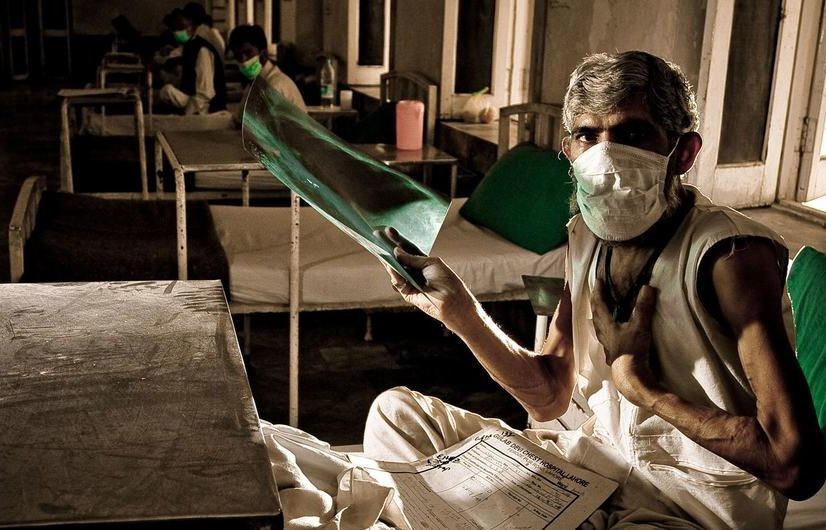 全球多年来在抗击结核病方面取得的进展。（示意图：WHO）