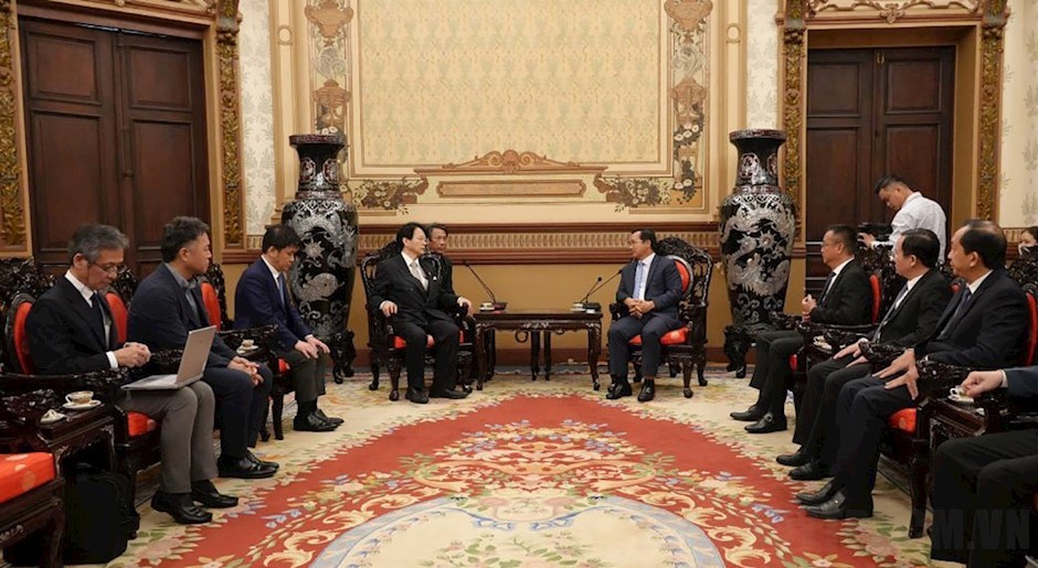 市人委会主席接见外国来宾