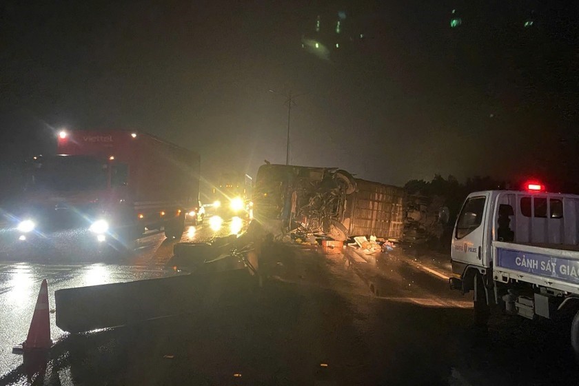 一起交通事故现场。