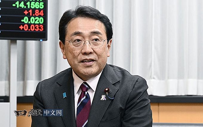 日本经济再生担当相赤泽亮正。（图：Nikkei）