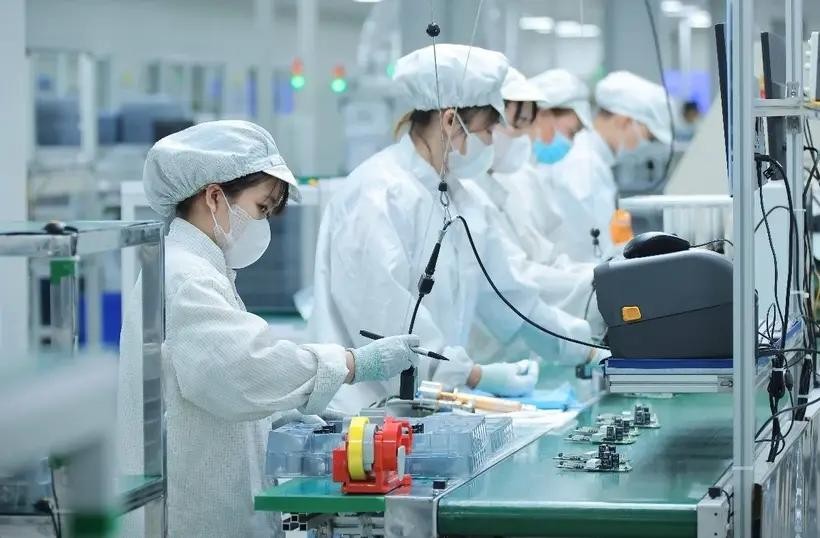 韩国全资电子公司生产线。（图：越通社）