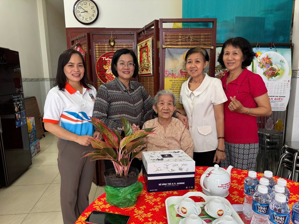 发挥报恩答义美德