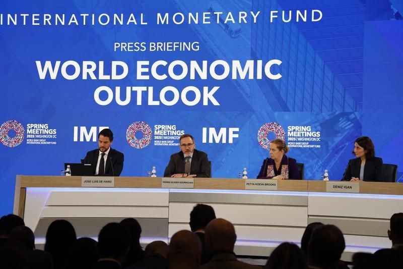 国际货币基金组织在美国华盛顿举行《世界经济展望报告》新闻发布会。（图：新华社）