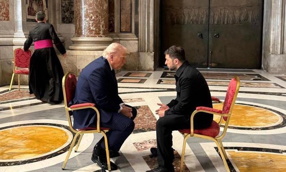 美国总统特朗普和乌克兰总统泽连斯基会谈。（图：路透社）