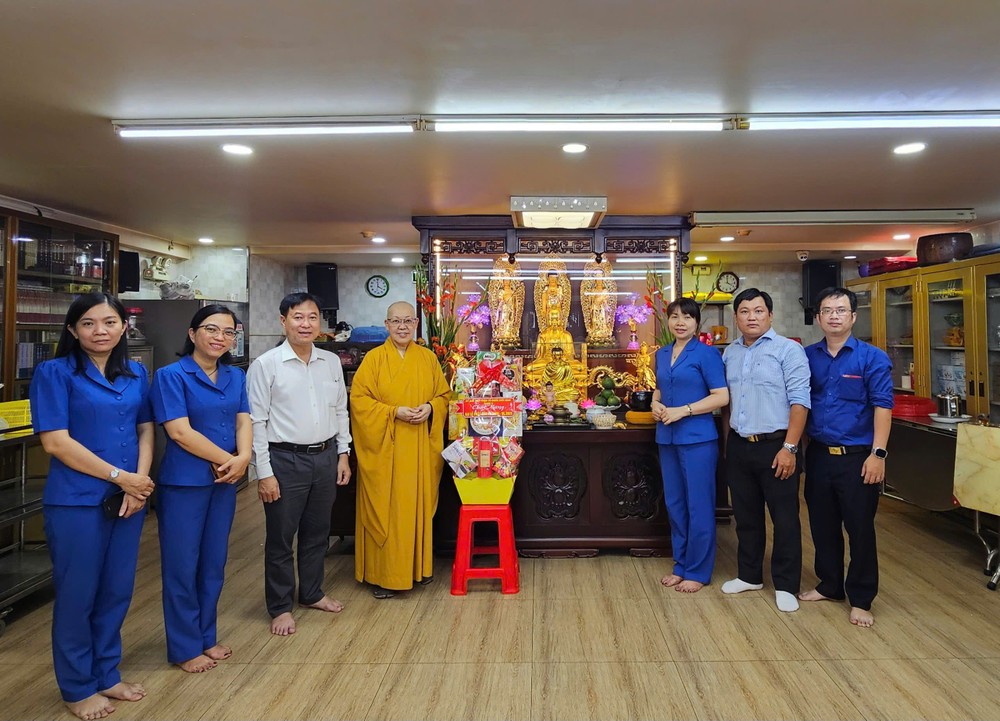 各寺庙与精舍积极参与社会公益活动