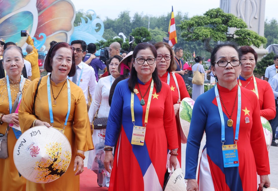 代表们出席2025年联合国卫塞节开幕式。（图：越通社）