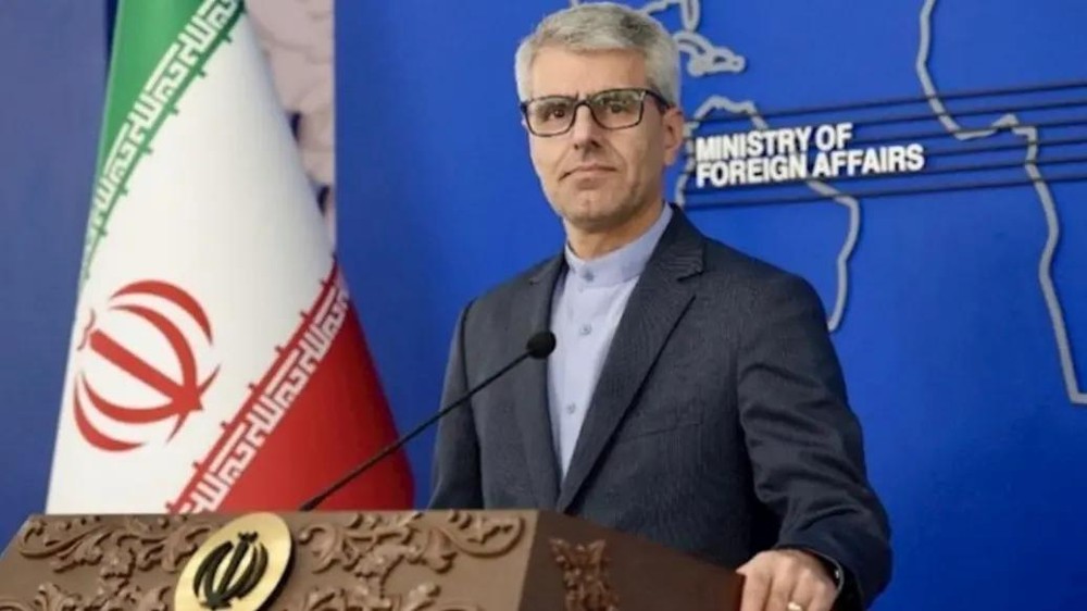 5月5日，伊朗外交部发言人巴加埃在德黑兰出席新闻发布会。（图：新华社）