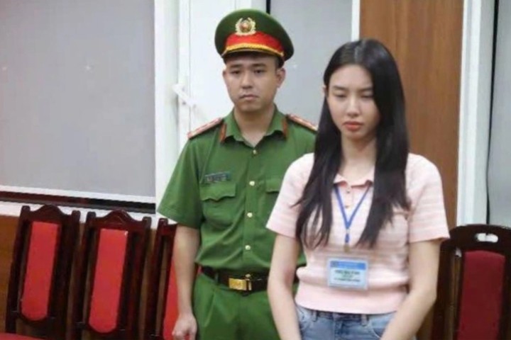 阮叔垂仙在公安机关。