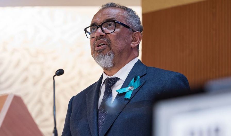 世卫组织总干事谭德塞在瑞士日内瓦举行的第七十八届世界卫生大会上讲话。（图：联合国）