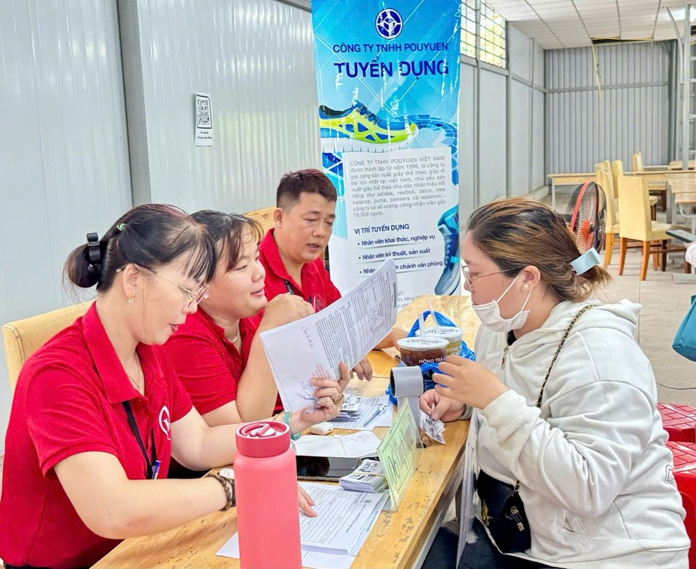 500名劳动者参加第六郡就业招聘会