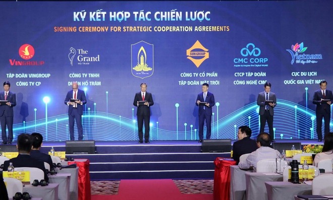 各方合作框架协议签署仪式。（图：越通社）