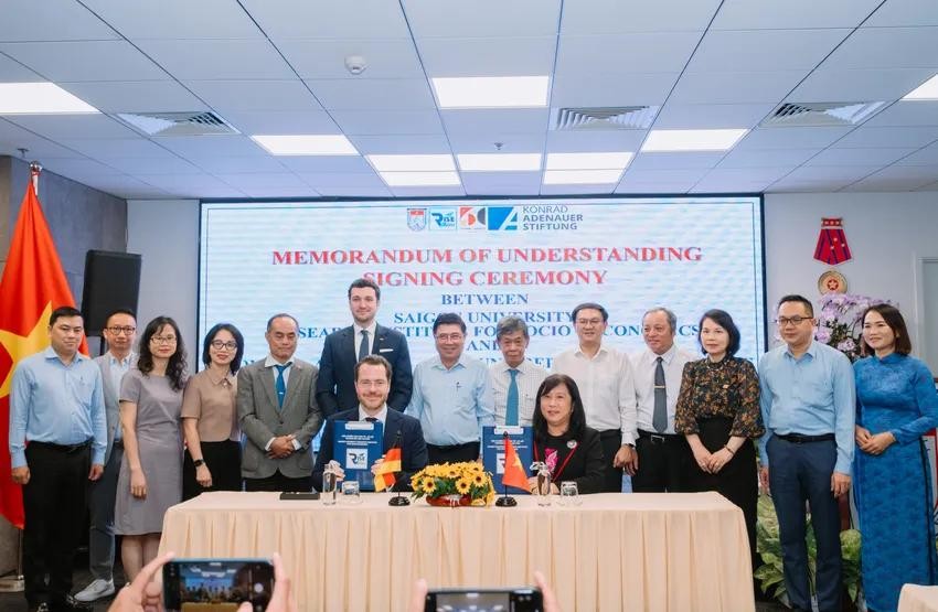 西贡大学和德国 KAS 签学术合作协议