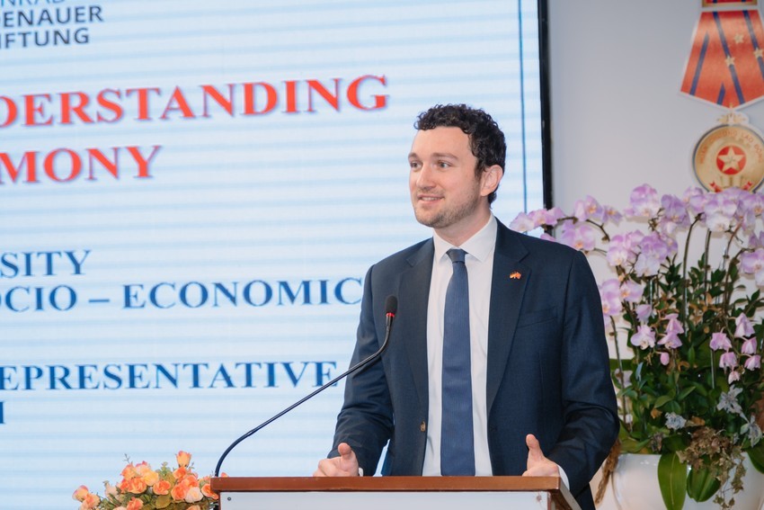 德国联邦共和国驻本市领事馆代表在合作协议签署仪式上发言。（图：NTCC）