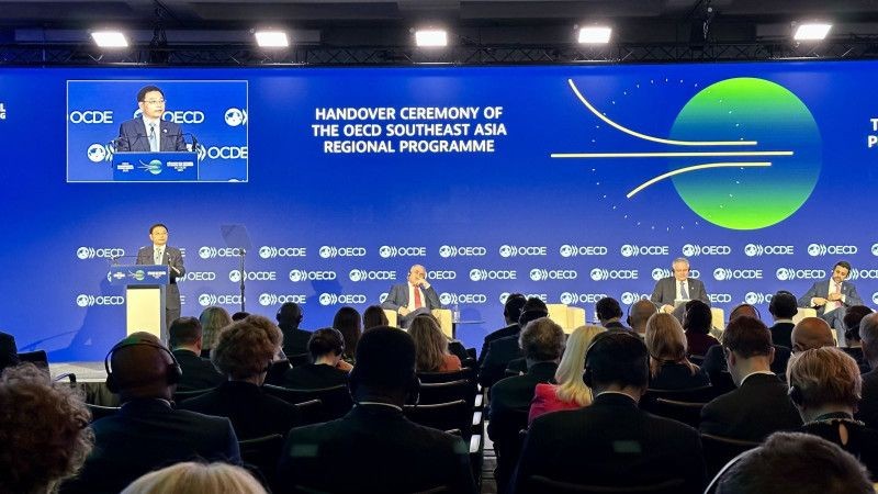 越南财政部部长阮文胜在会上发表讲话。（图：越通社）