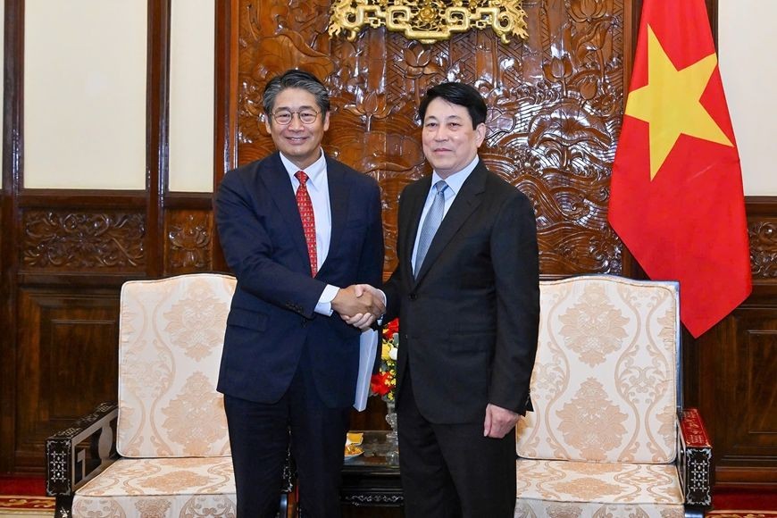 国家主席梁强会见日本驻越大使