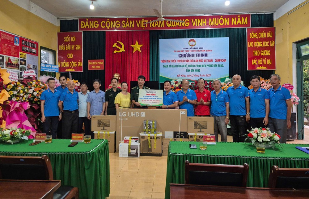 华人会馆捐助「第五郡情义与边界同胞」行程