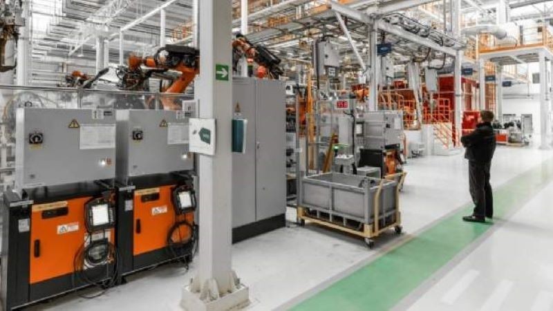 企业的机械运作与现代、绿色科技应用程式相结合。