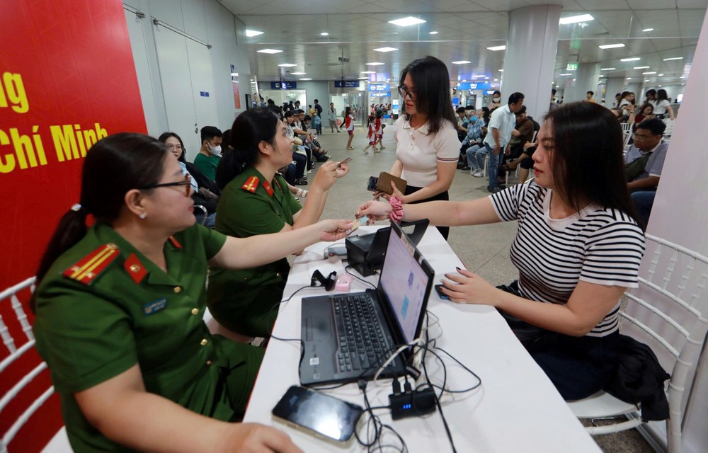 市公安厅向各机关单位签发更换印章