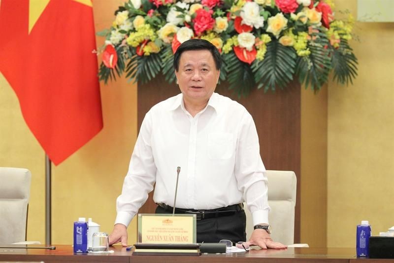 年轻国会代表对党大会文件草案提意见