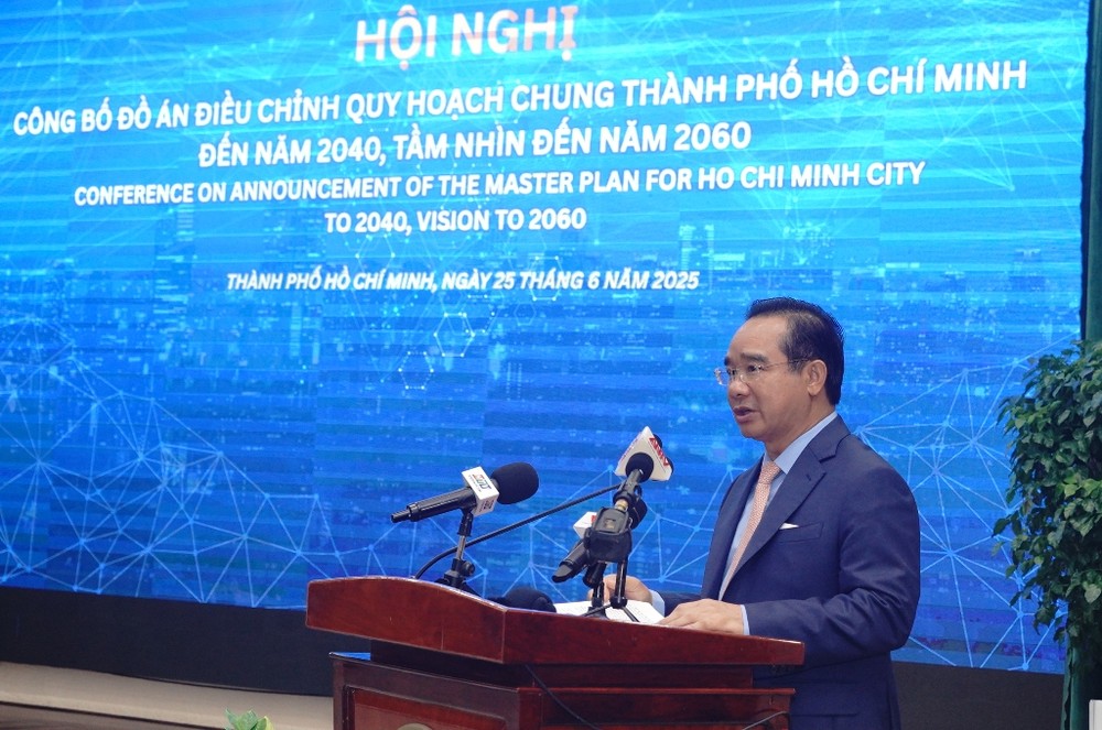 市人委会主席阮文得在会上致辞。（图：VGP）