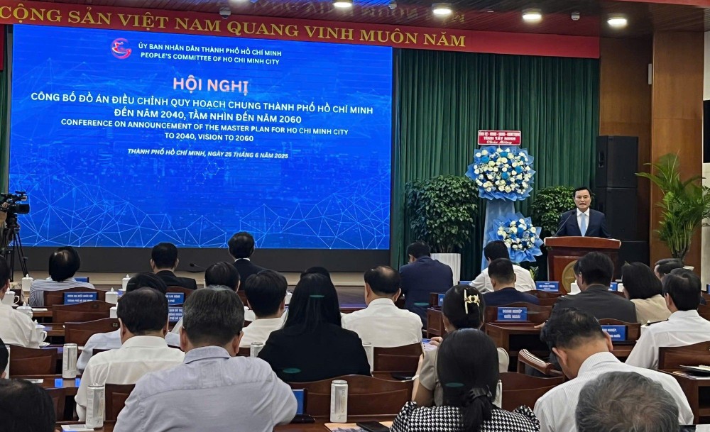 发展本市成为全球、文明、现代、情义之城